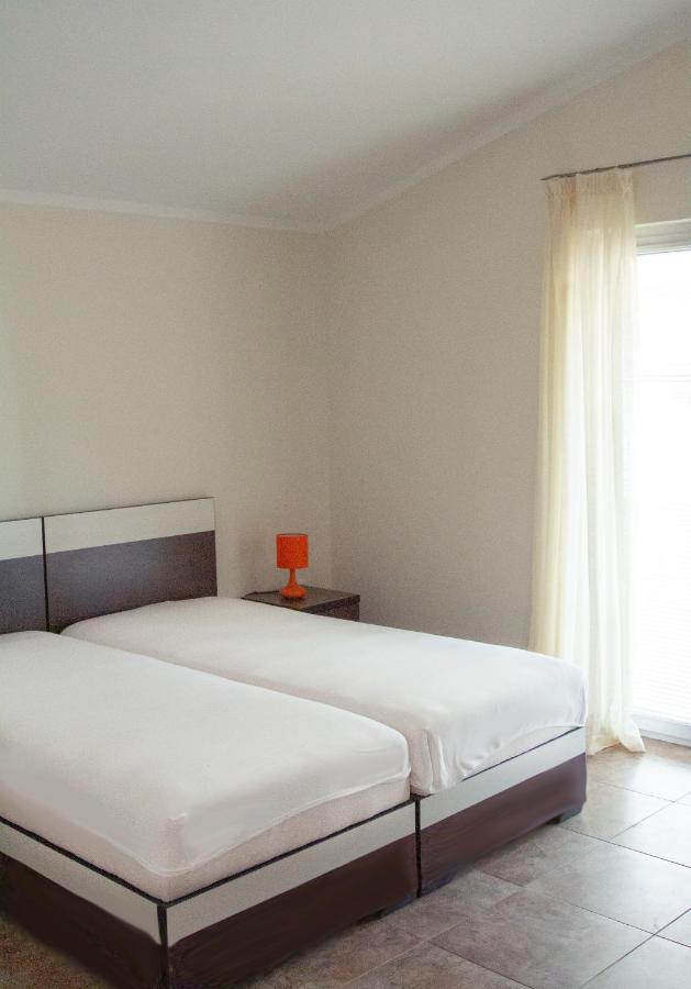 Hostel "Kraljica Snezna " Сутоморе Екстериор снимка